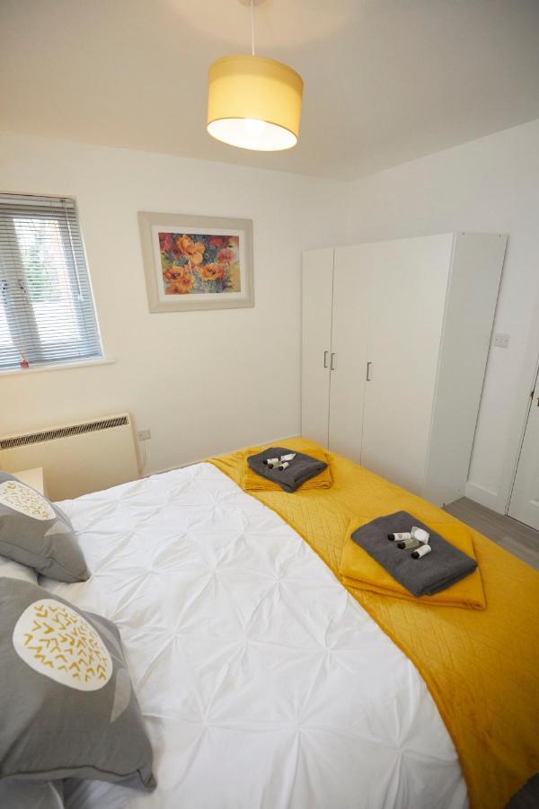 Spire View - 1 Bedroom, Sleeps 4, Parking Wifi 南安普敦 外观 照片